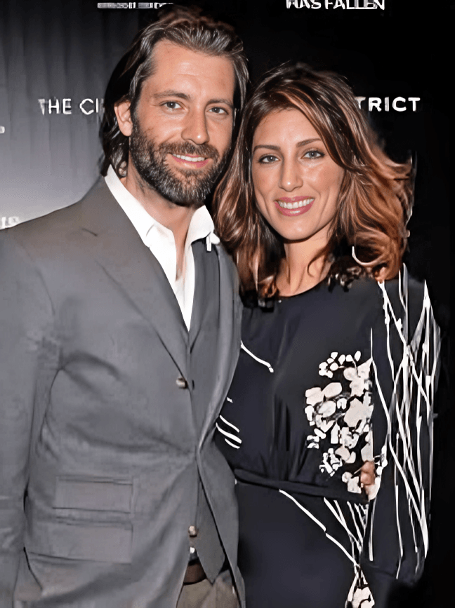Louis Dowler Age, Bio, Career, Net Worth, Husband 2024