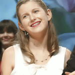 Isabella Louise Astin Age, Career, Net Worth, Relationship 2024