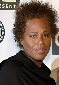 Janet Smollett: Wiki, Age, Career, Net Worth, Relationship 2024