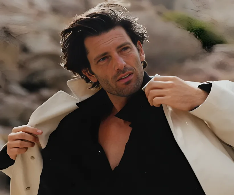 Louis Dowler Age, Bio, Career, Net Worth, Husband 2024
