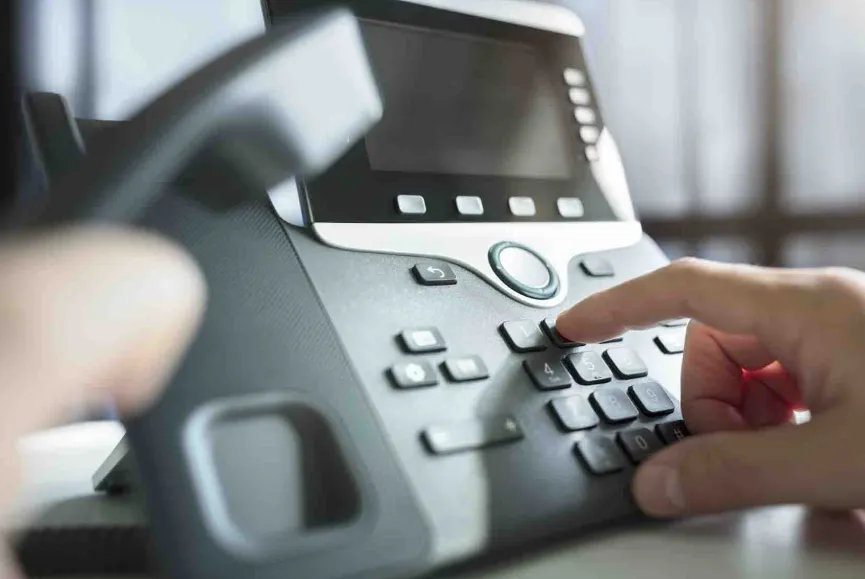 5 Signs Your Business Has Outgrown Its Old PBX Phone System